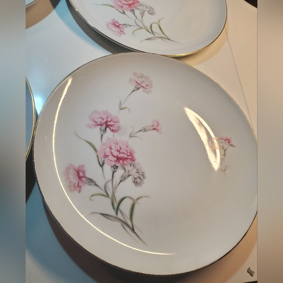 Royal Coart Fine China , Japan, Pink Cornation, Gold Trim,Dinner plates,set of 4 - Picture 5 of 9